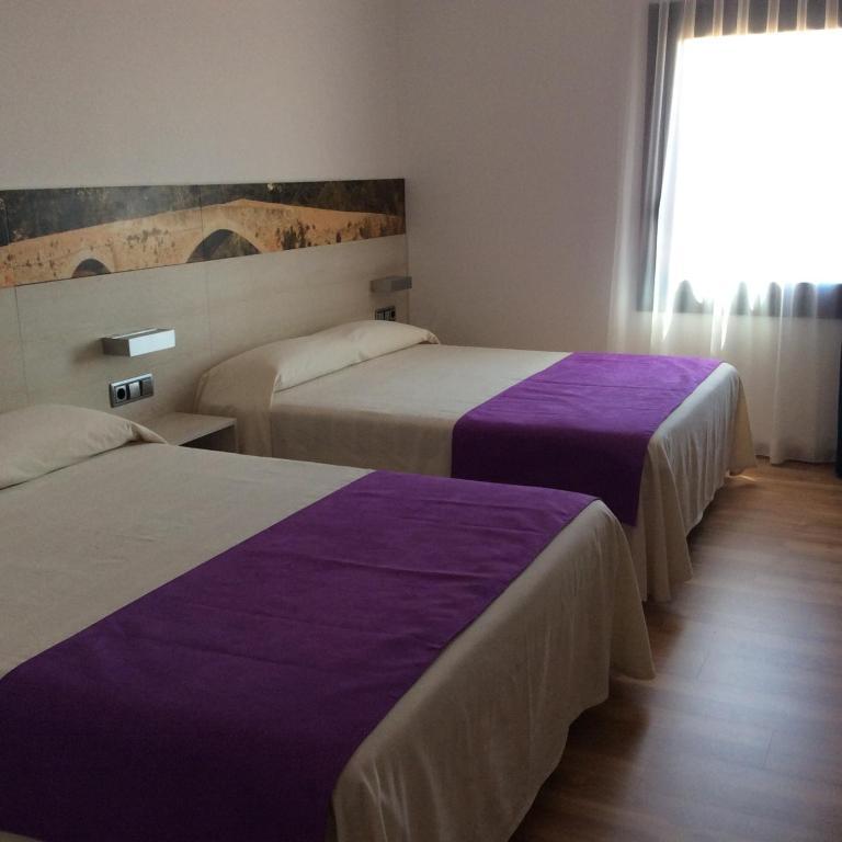 Hotel Canet Castello  D'Empuries Quarto foto