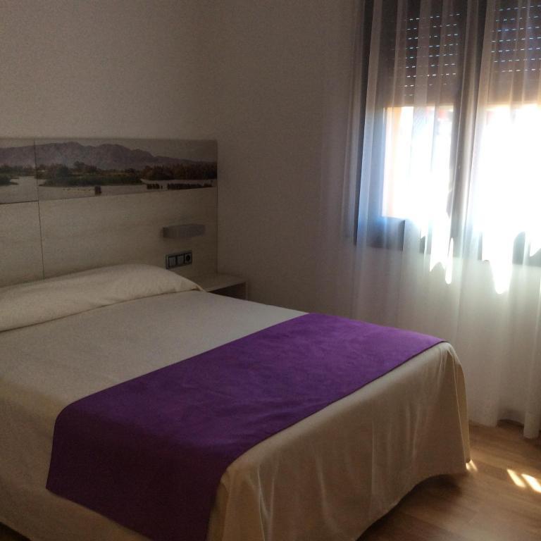 Hotel Canet Castello  D'Empuries Quarto foto